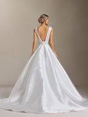 Yalyka Deep V-neck sleeveless high-waisted wedding maxi dress